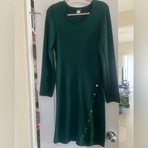 Venus XL green sweater dress with gold button details